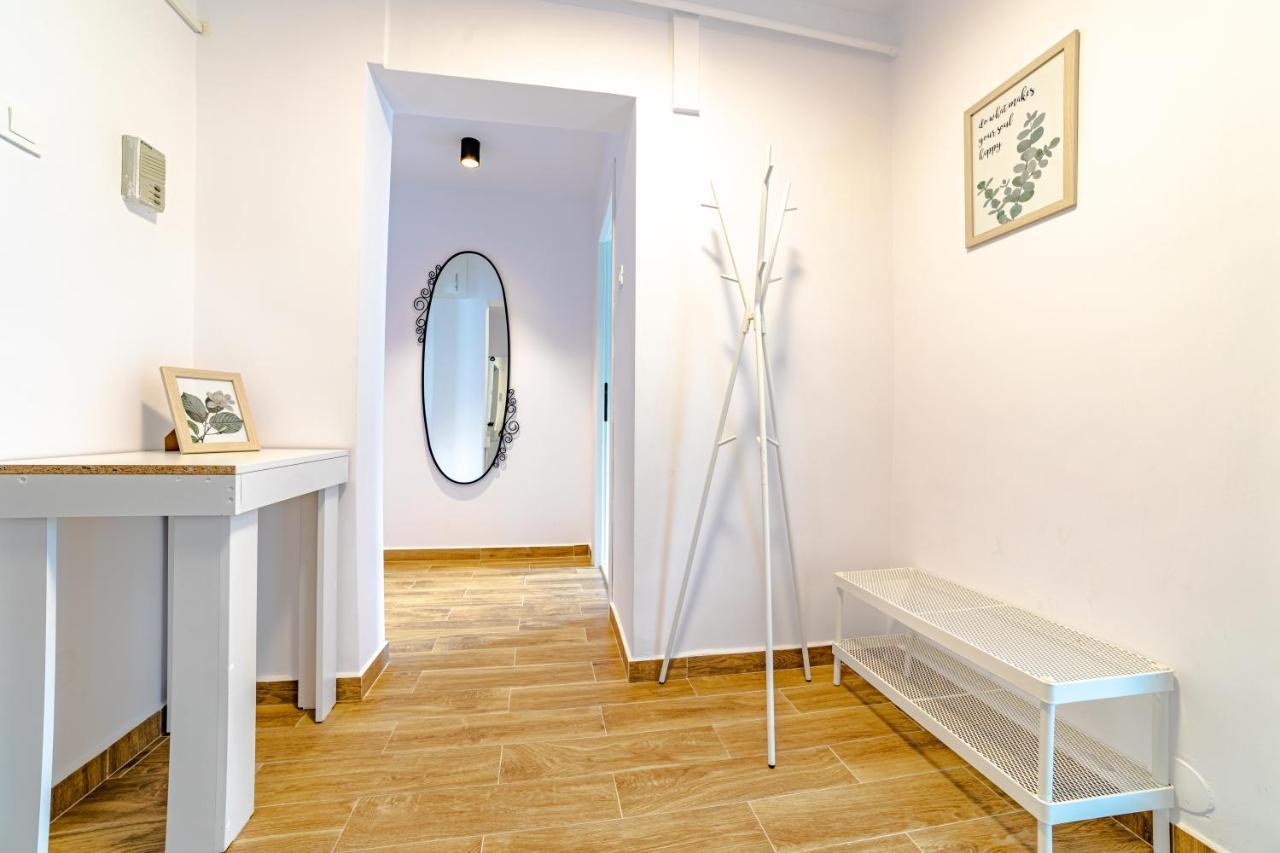 Mid-Term Rental Racadau Apartment ブラショフ エクステリア 写真